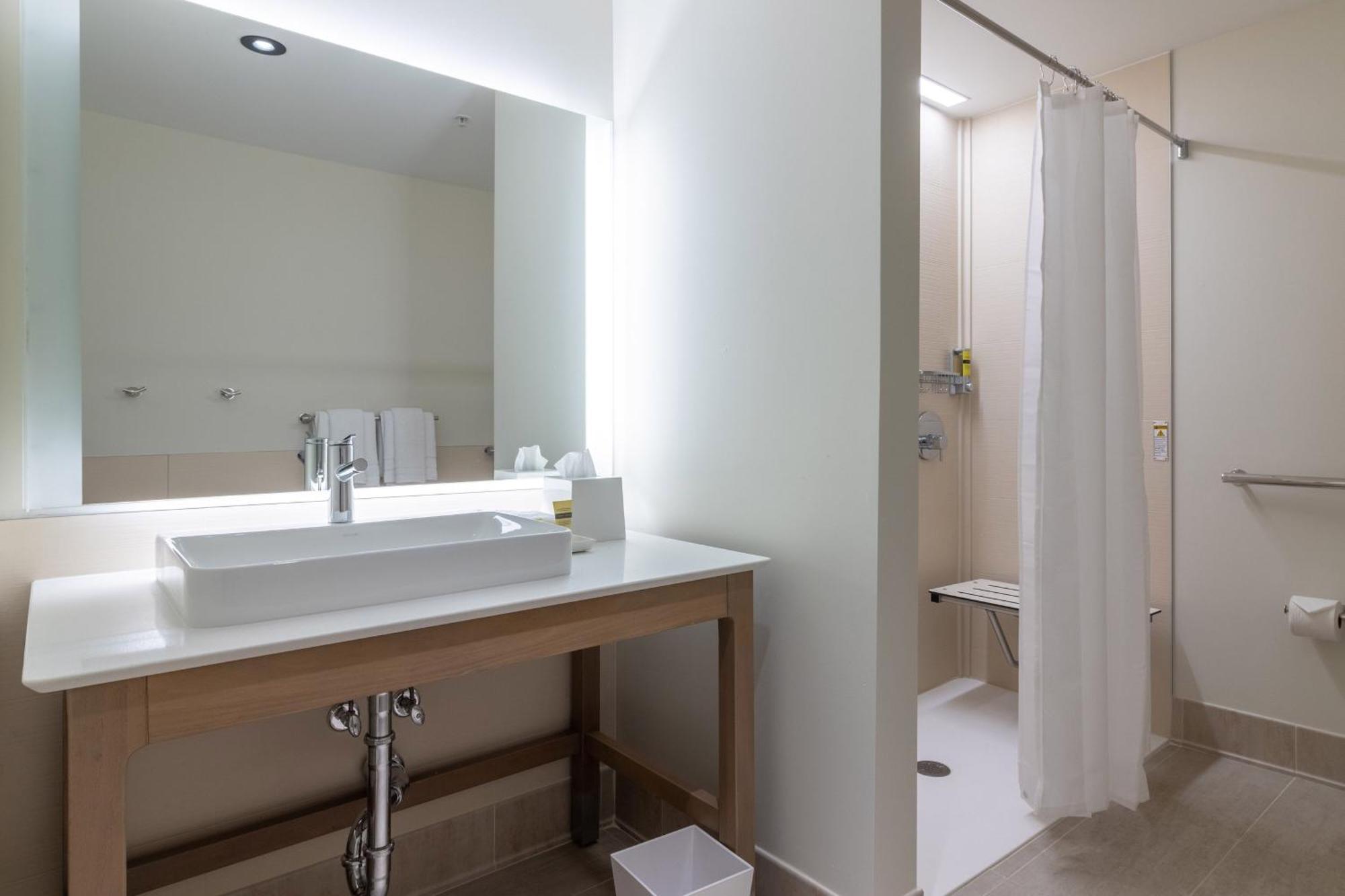 Element St. Louis Midtown Hotel Bagian luar foto
